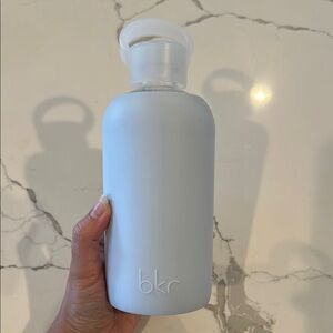 BKR Little Blue Grace 16 oz 500mL Glass Water Bottle